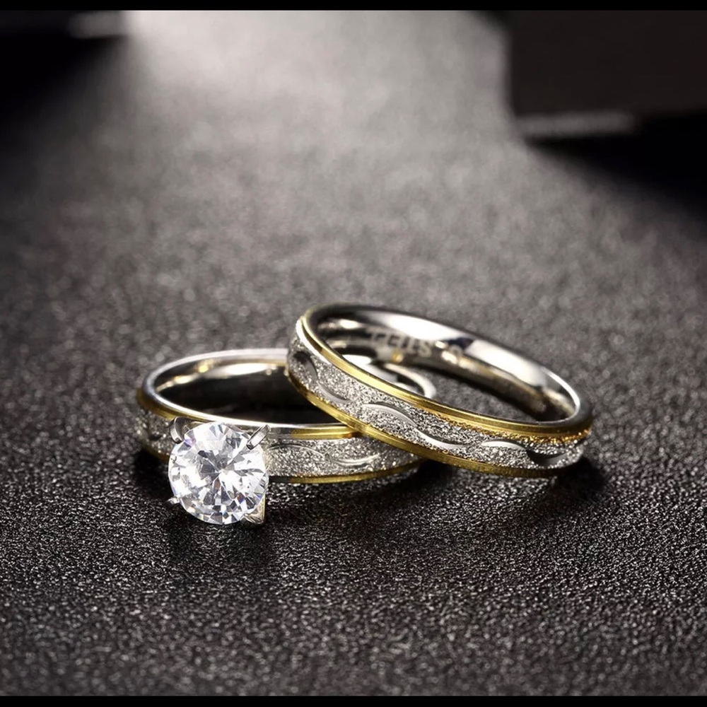 Ladies 2 Pc CZ Titanium bridal Ring Set